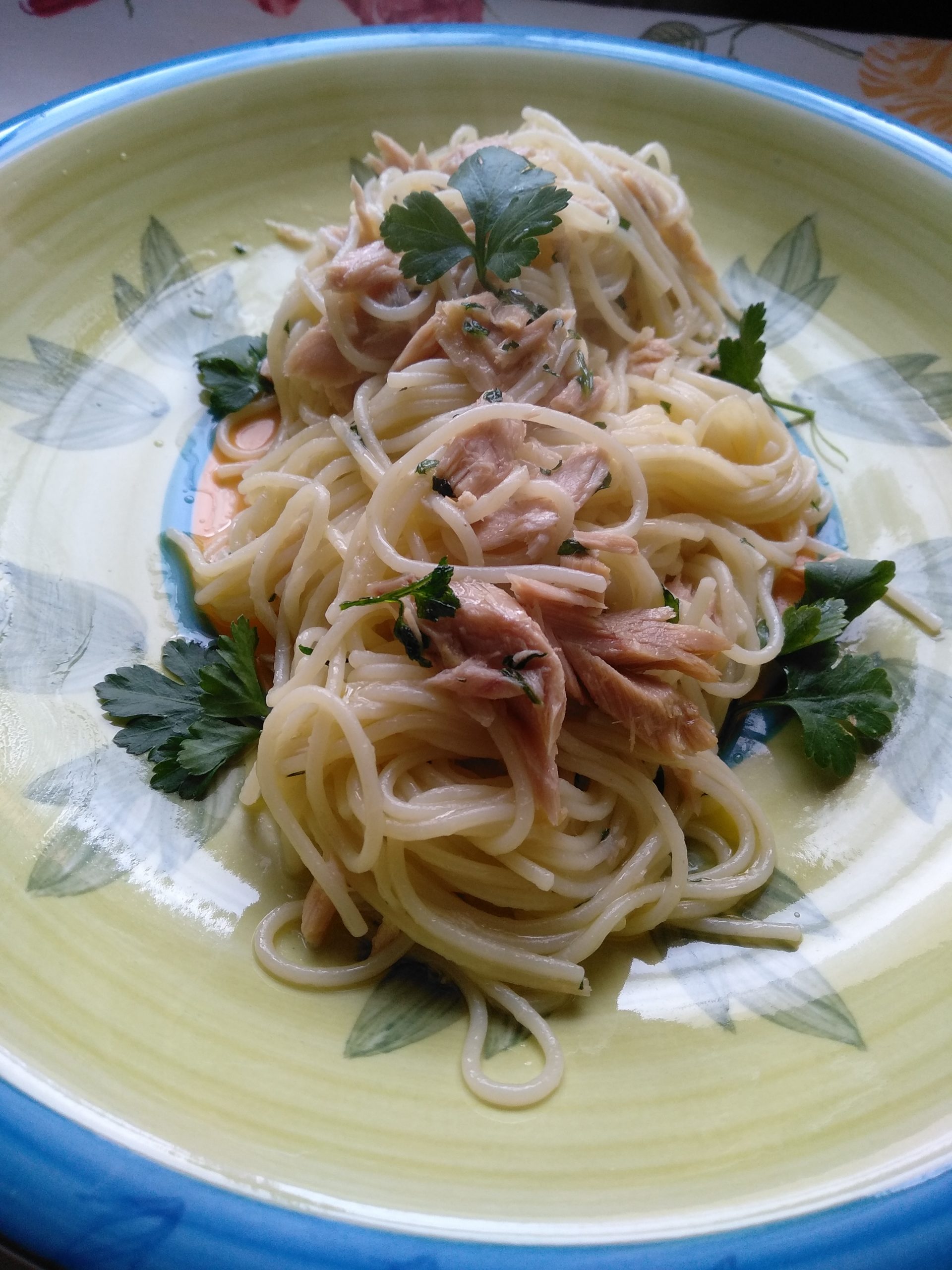 SPAGHETTI MIT THUNFISCH - Wie eine Italienerin zu Hause kocht