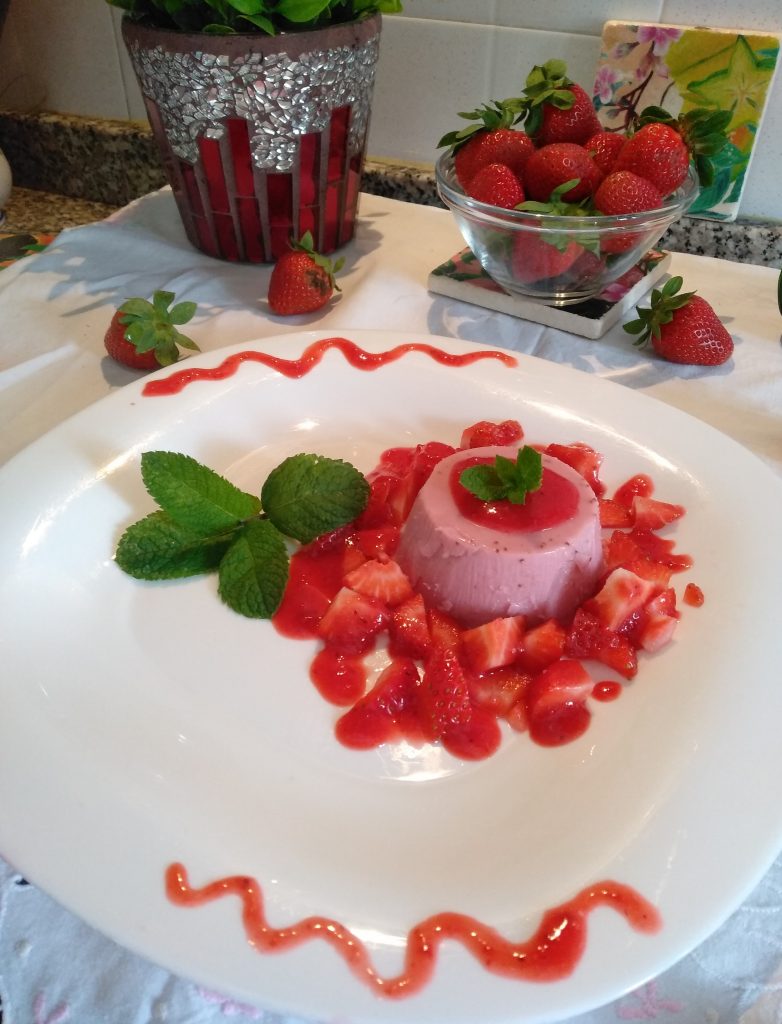 Erdbeer-Panna-cotta
Pannacotta alle fragole